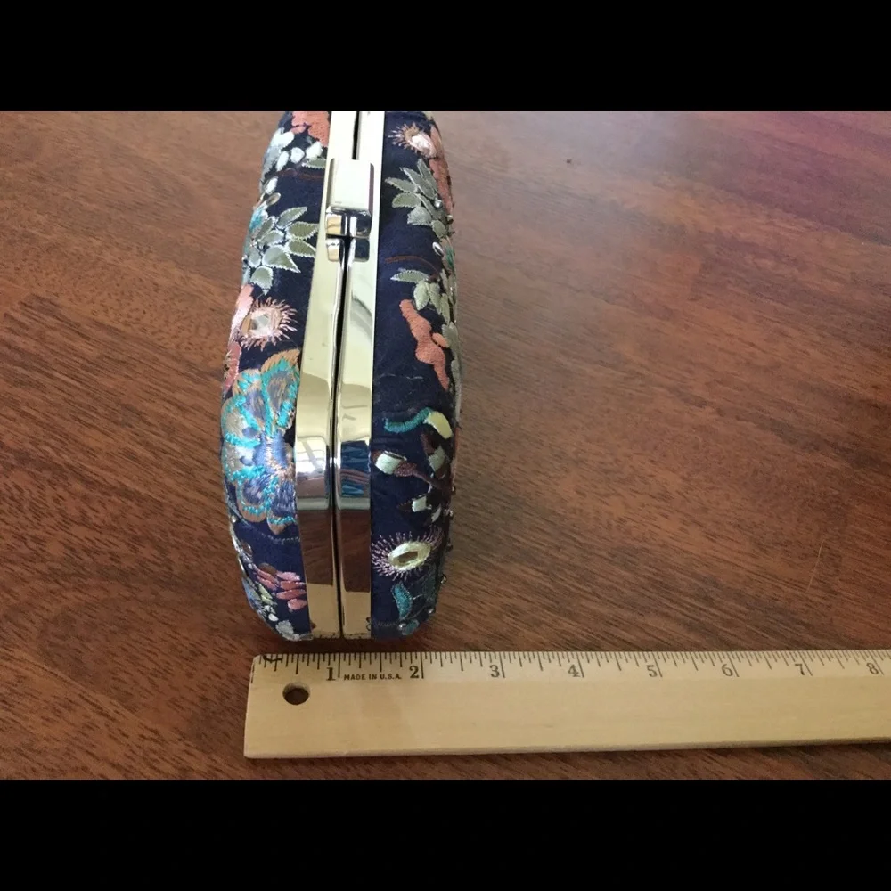 NWT w/ defect Zara Embroidery Beaded Clutch Box MINAUDIÈRE
